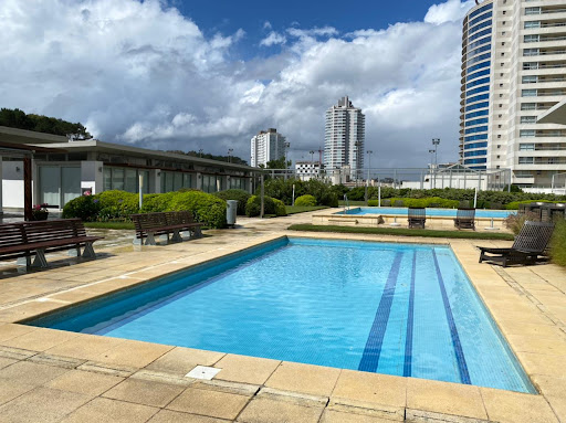 Banco Alquiler De Departamento En Edificio Le Parc 2 Punta Del Este