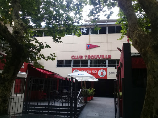 Banco Club Trouville