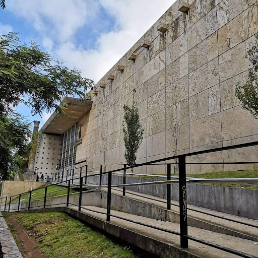 Banco Facultad De Arquitectura, Diseño Y Urbanismo | Fadu-Udelar