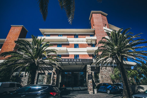 Banco Hotel Cottage
