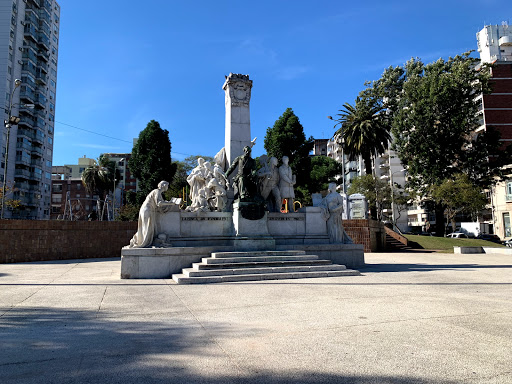 Banco José Pedro Varela Square