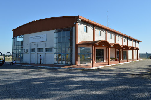 Banco Laguna De Los Patos International Airport (Cyr)