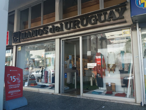 Banco Manos Del Uruguay - Punta Del Este