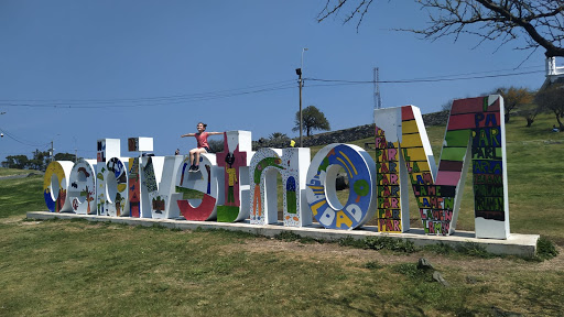 Banco Montevideo Sign