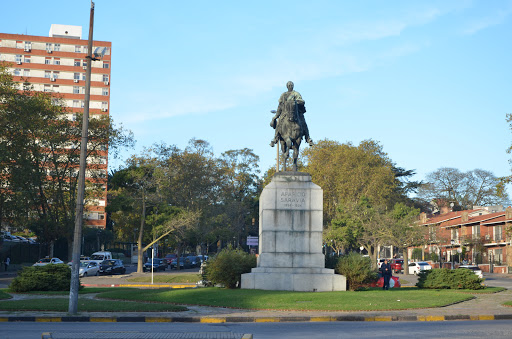 Banco Monumento A Aparicio Saravia