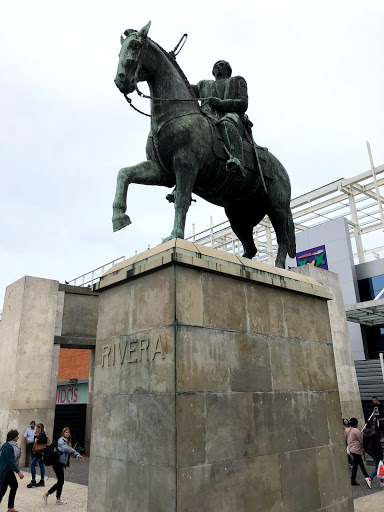 Banco Monumento Al General Fructuoso Rivera