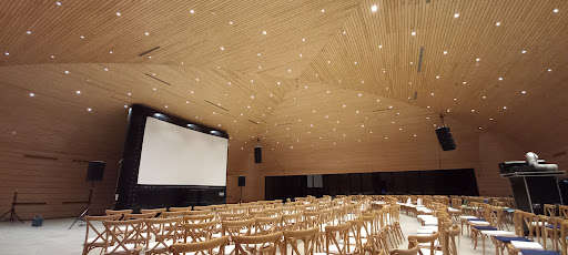 Banco Pavillion Vik