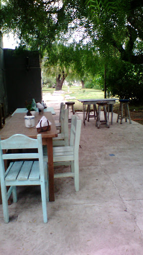 Banco Pizzeria Orillas Del Plata