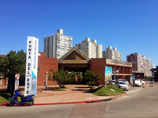 Banco Punta Del Este Bus Station