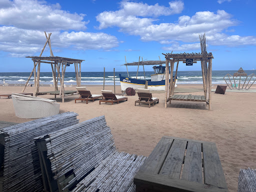 Banco Roll And Rock Beach House