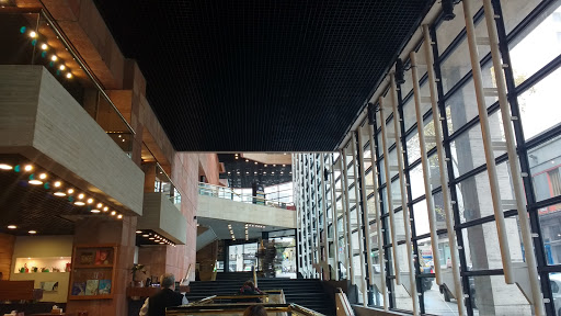 Banco Sala Hugo Balzo Sodre
