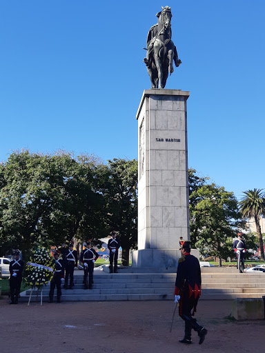 Banco San Martin Monument