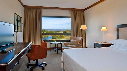Banco Sheraton Colonia Golf & Spa Resort