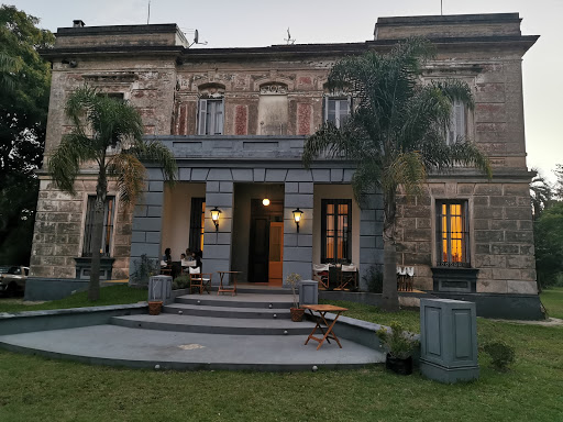 Banco Viejo Hotel Solis